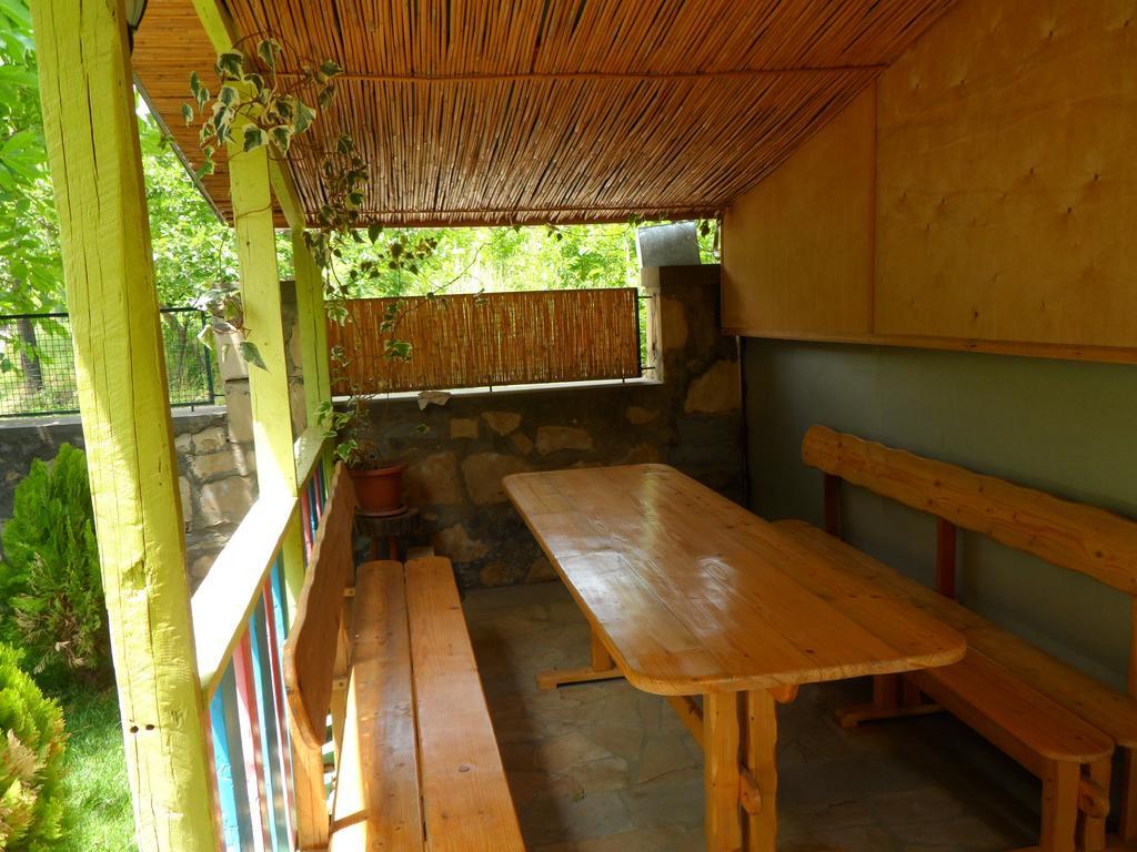 Guest House Nataly Yeghegnadzor Dış mekan fotoğraf